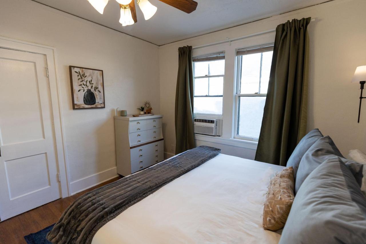 Historic Revival King Bed Midtown Memphis 68 Yes Pets Fast Wifi Free Parking Villa Eksteriør billede